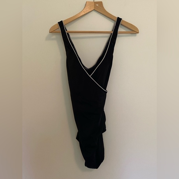 Speedo bathing suit NWOT size 12 - Picture 2 of 7